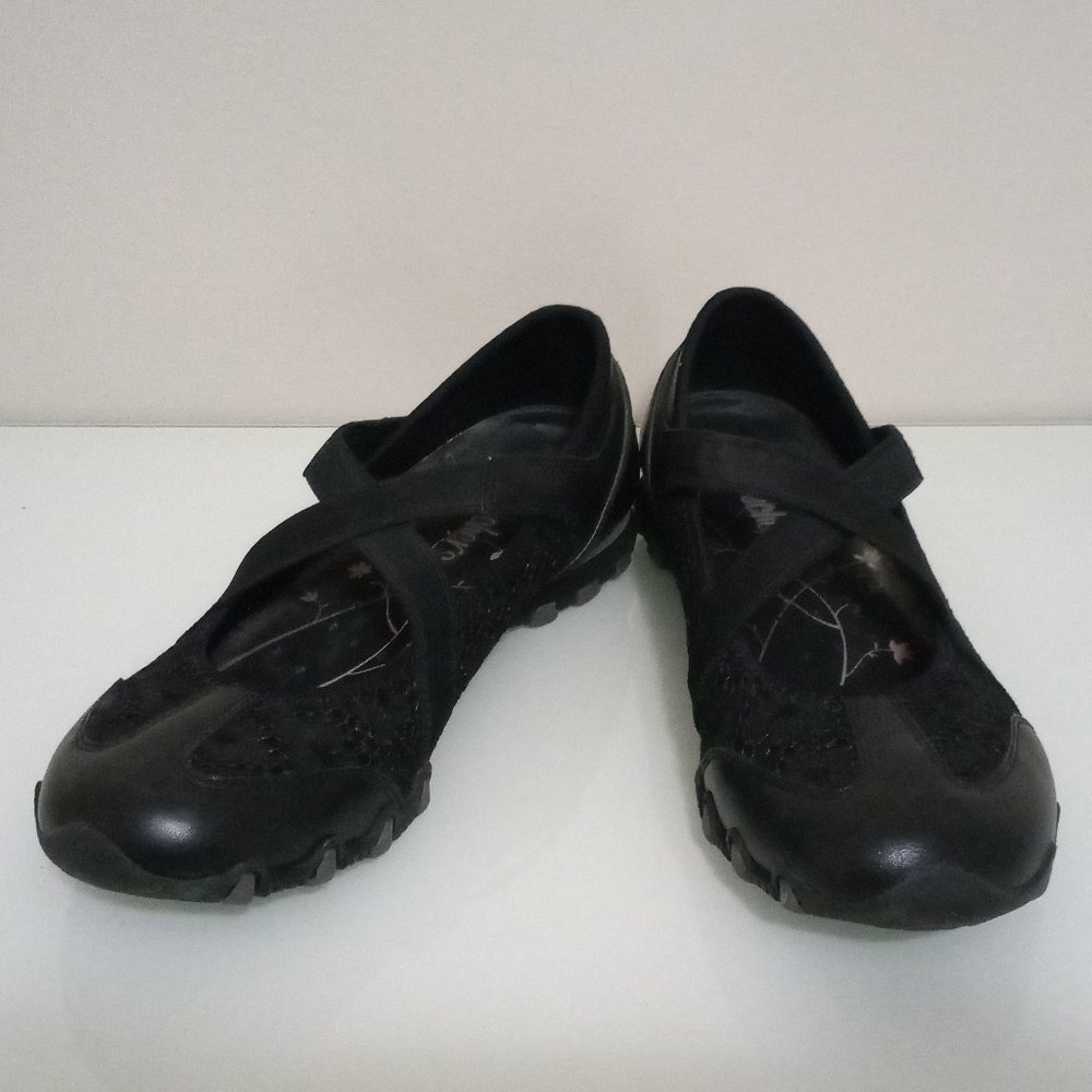 Sketchers Women's Slip On Size 6.5